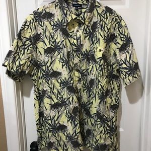 Hawaiian button up short sleeve